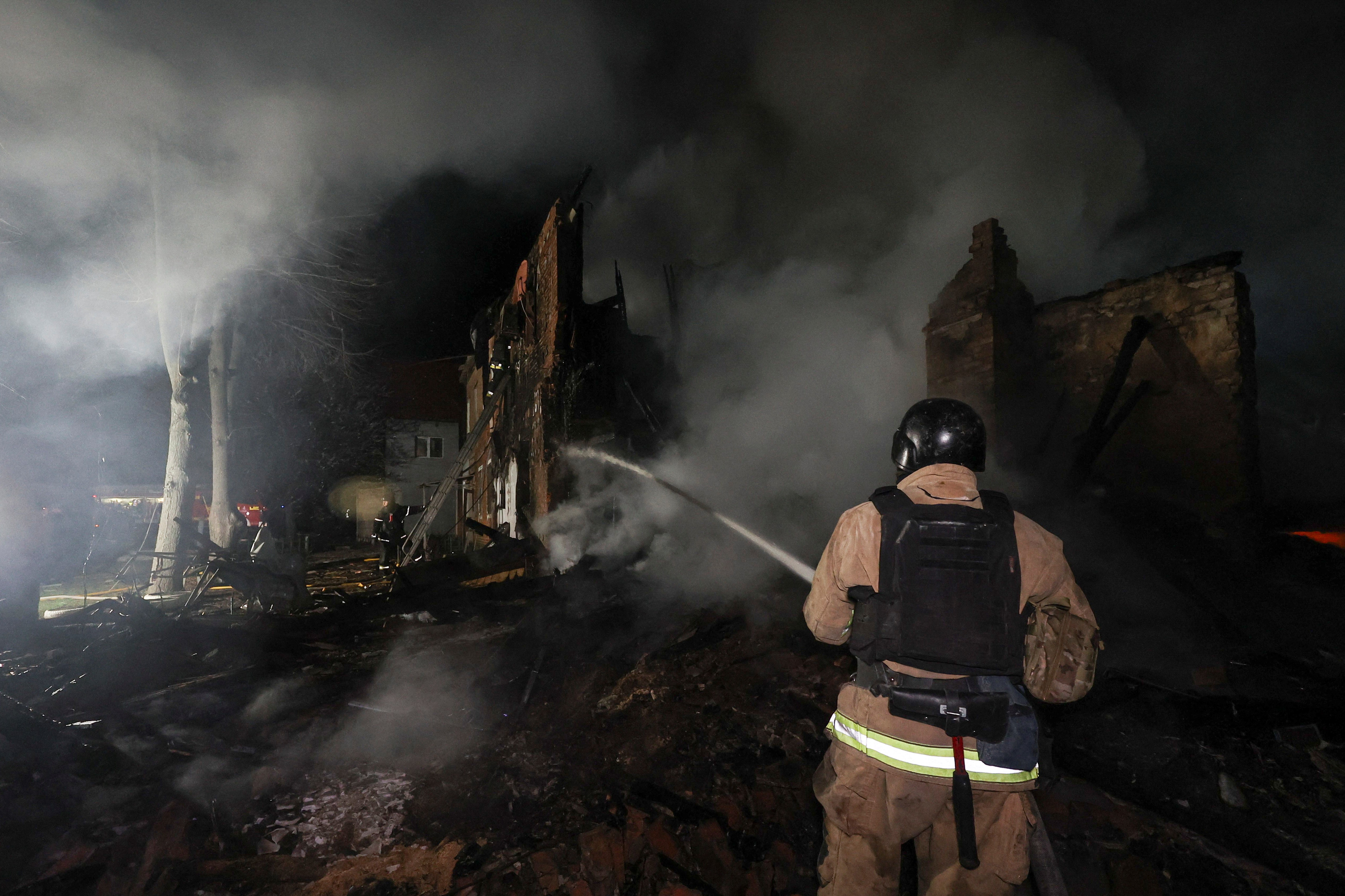 Segunda reunião trilateral entre EUA, Ucrânia e Rússia termina sem resolução sobre guerra