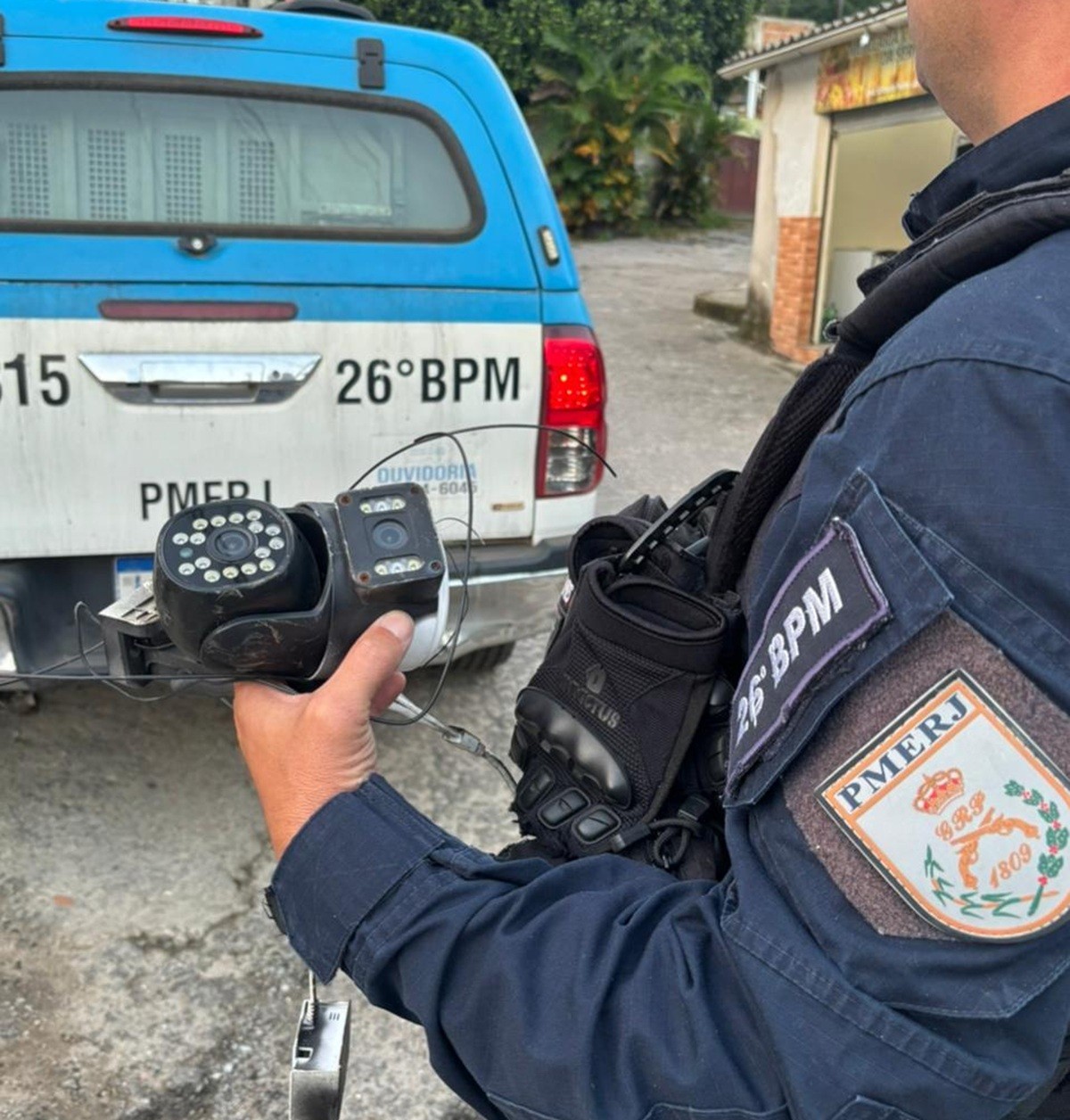 PM apreende câmera usada por criminosos para monitorar ação policial em Petrópolis