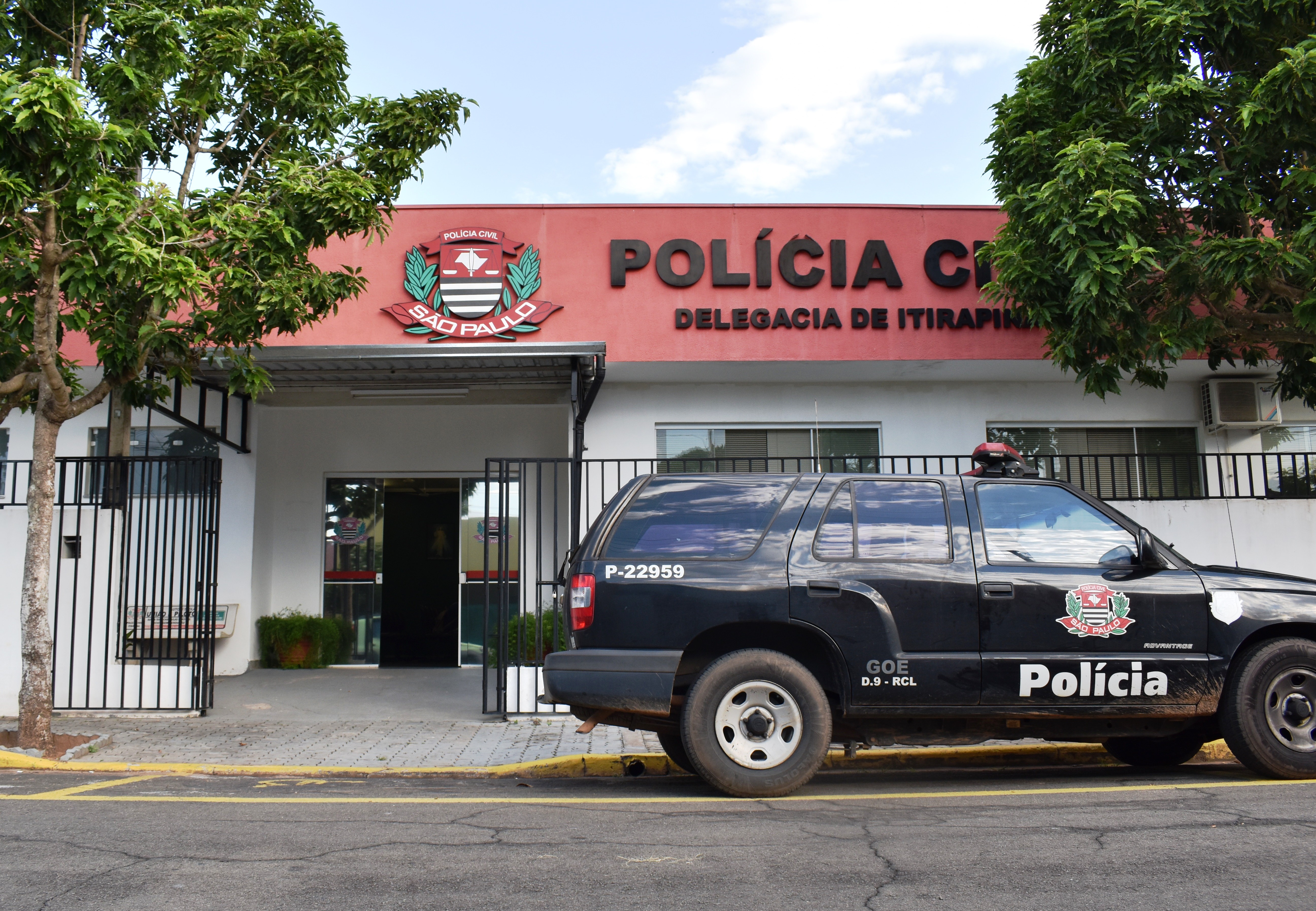 Mãe é presa após tentar esganar o filho de 6 anos no interior de SP