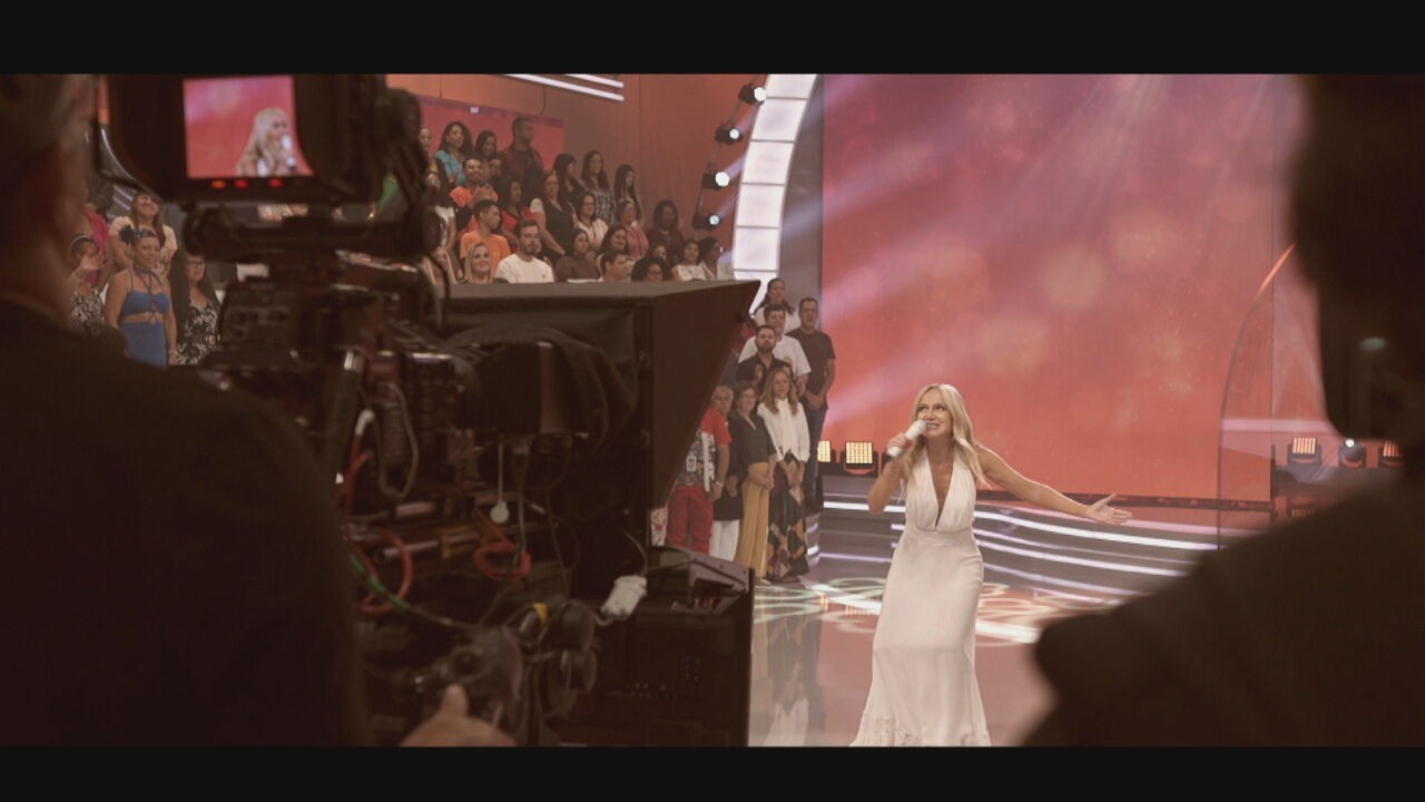 Eliana volta aos domingos com novo programa que mistura música e histórias de famílias