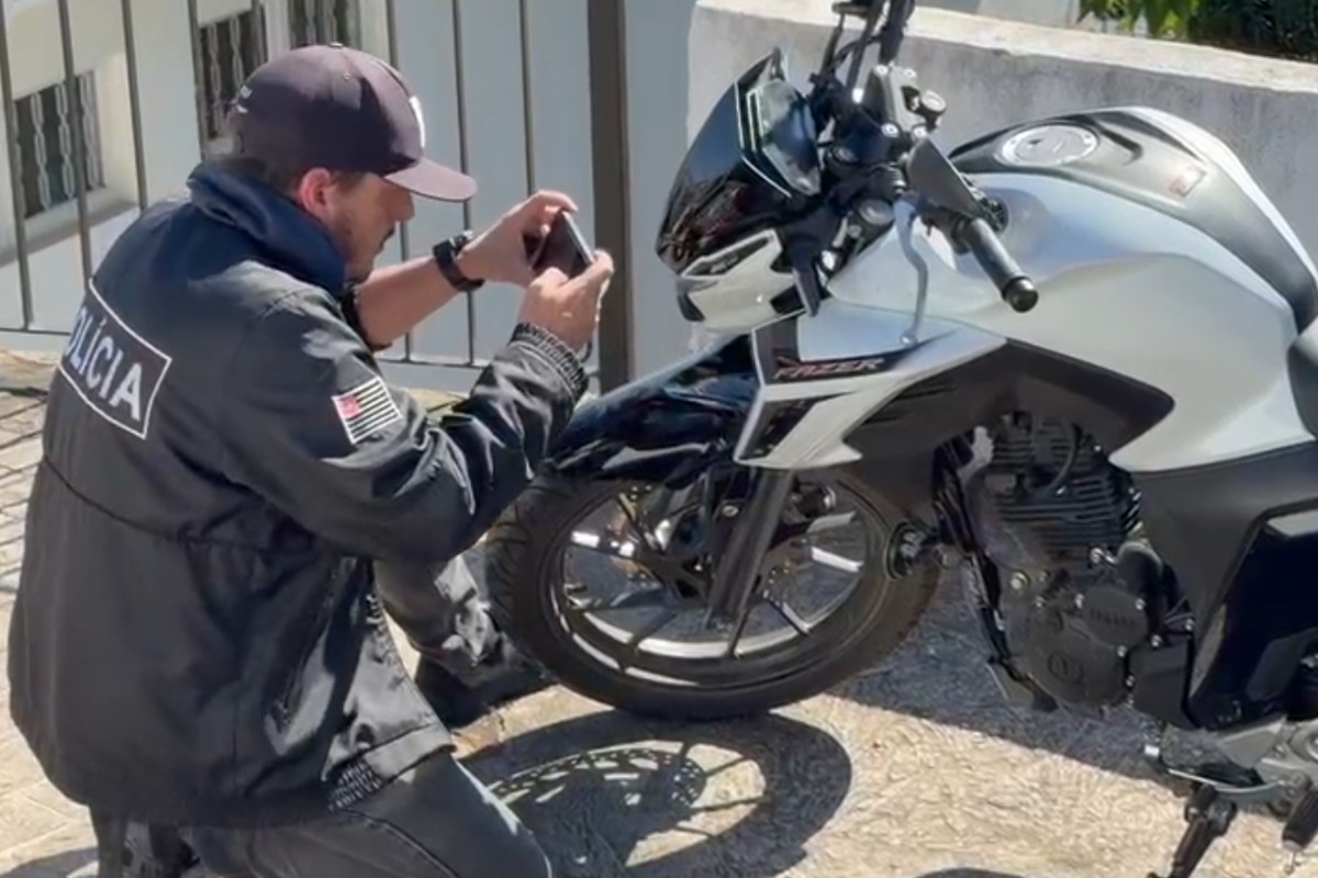 Homem identificado como motociclista que atropelou e matou idosa se entrega à polícia em Bragança Paulista