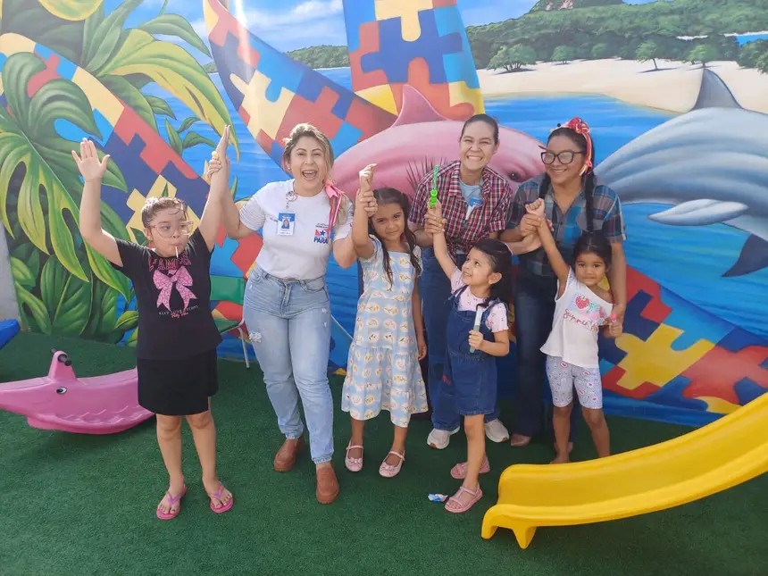 ‘Evoluiu muito’, mãe de menina autista celebra progresso da filha após atendimentos no Natea, em Santarém
