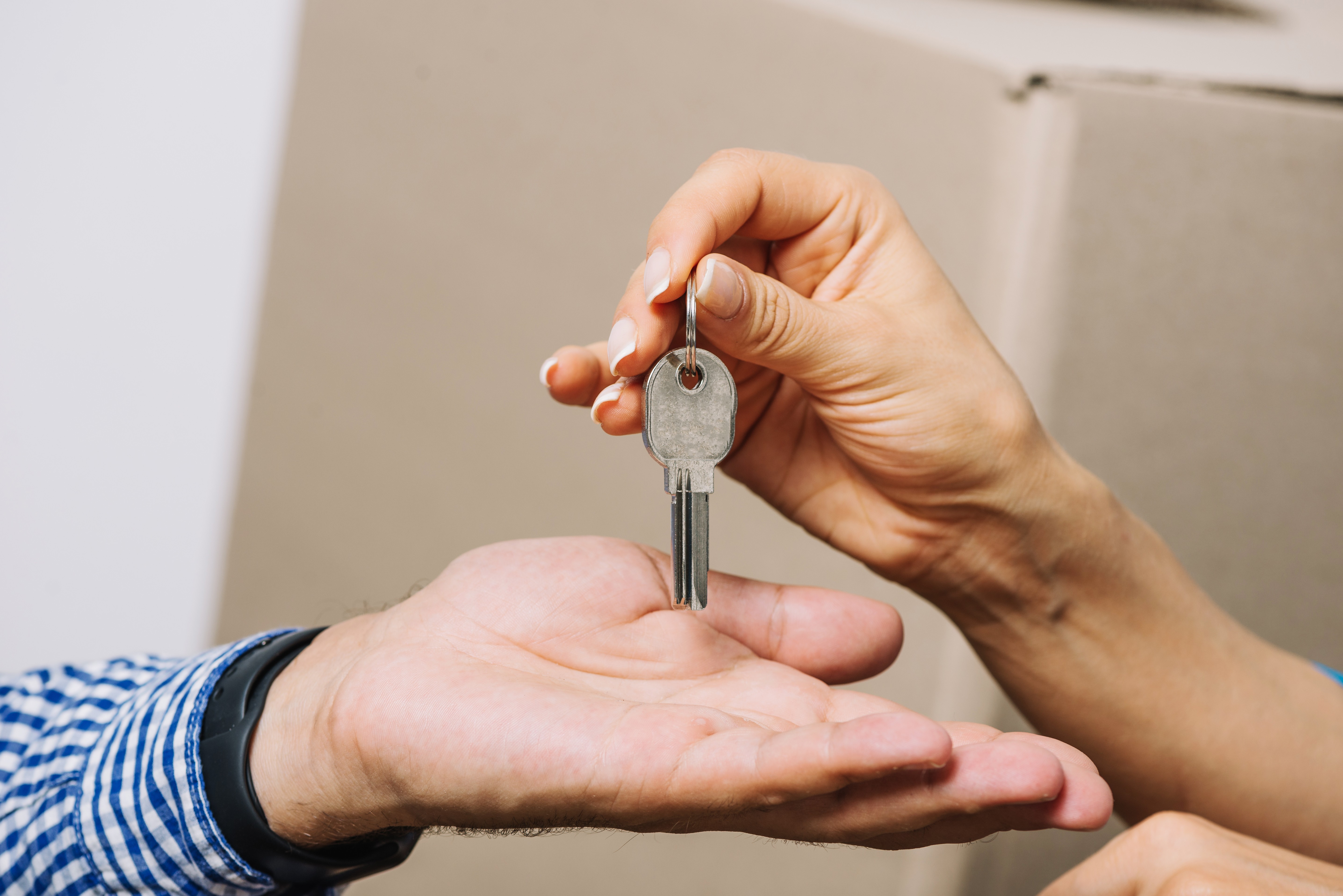 Programa habitacional dá até R$ 80 mil para idosos do Paraná comprarem casa própria; veja regras e como se inscrever