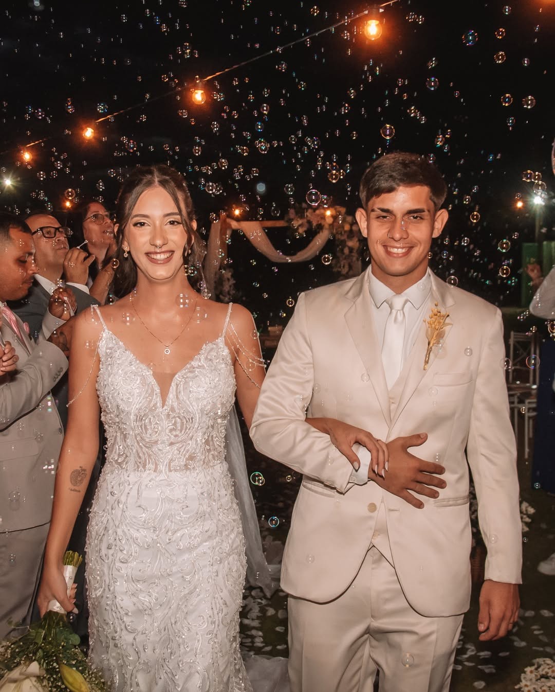 Jovens mortos em acidente de trânsito no interior de SP estavam casados há 20 dias