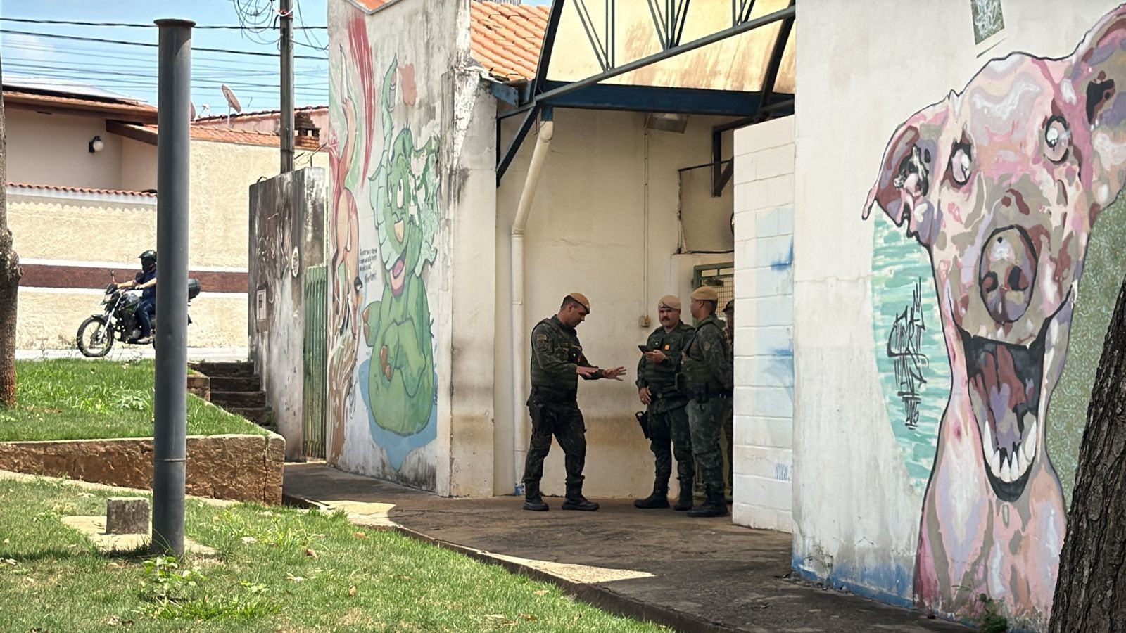 Polícia fiscaliza sede do departamento de bem-estar animal de Campinas após denúncia de maus-tratos