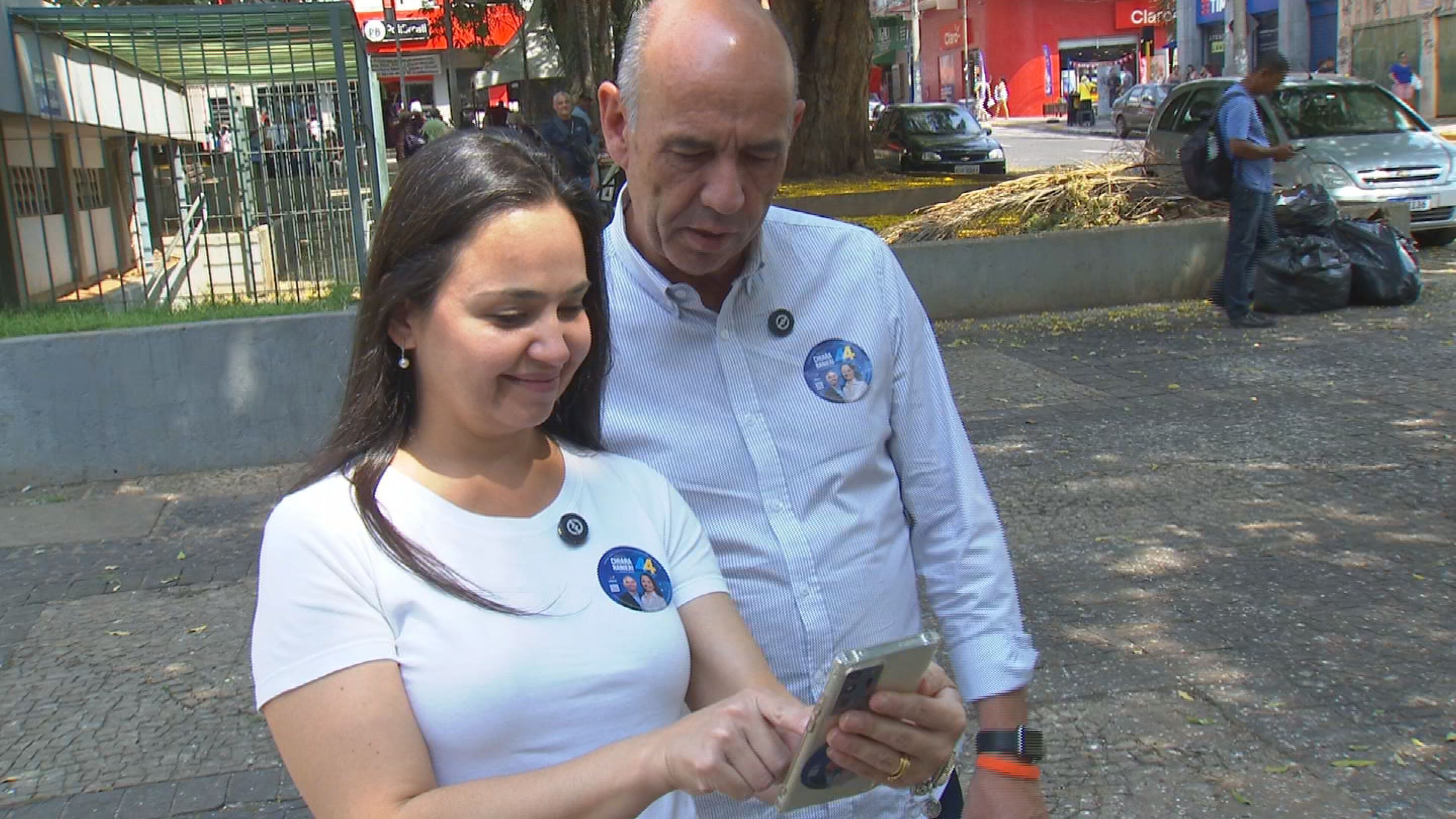 Candidata à Prefeitura de Bauru, Chiara Ranieri visita Praça Rui Barbosa e ouve população em situação de rua