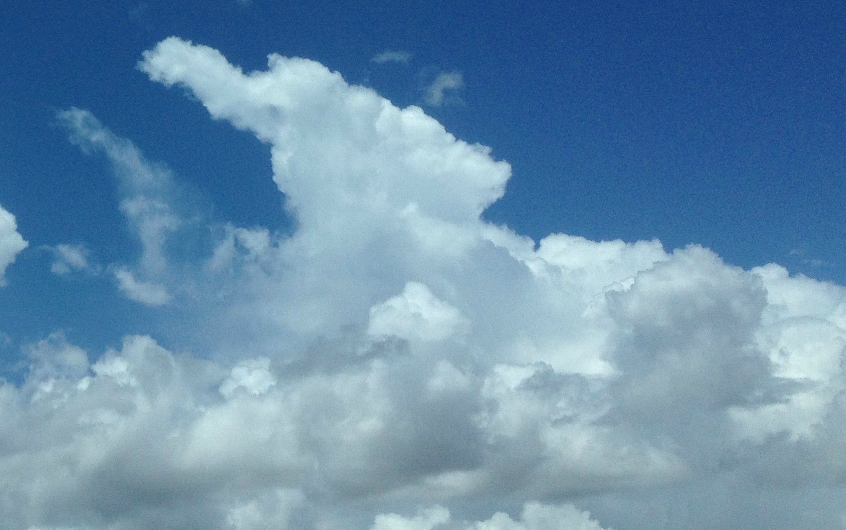 Primeiro ciclone extratropical de 2026 traz pancadas de chuva e calor em MS