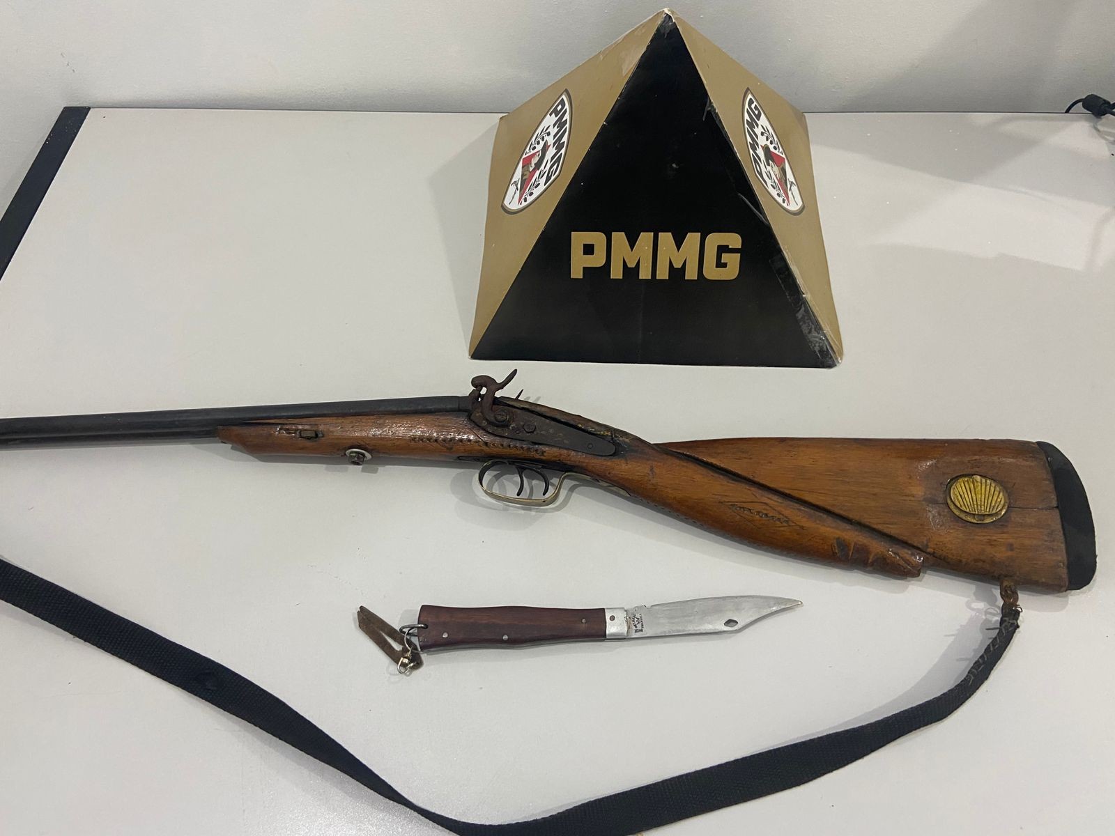 Homem é preso após levar ex e o filho sob ameaças para casa dele, em Santa Efigênia de Minas 