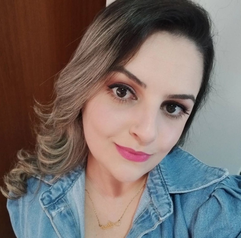 Técnica de enfermagem morre a caminho do trabalho após carro dela ser  arrastado por carreta e cair em barranco no Paraná | Oeste e Sudoeste | G1