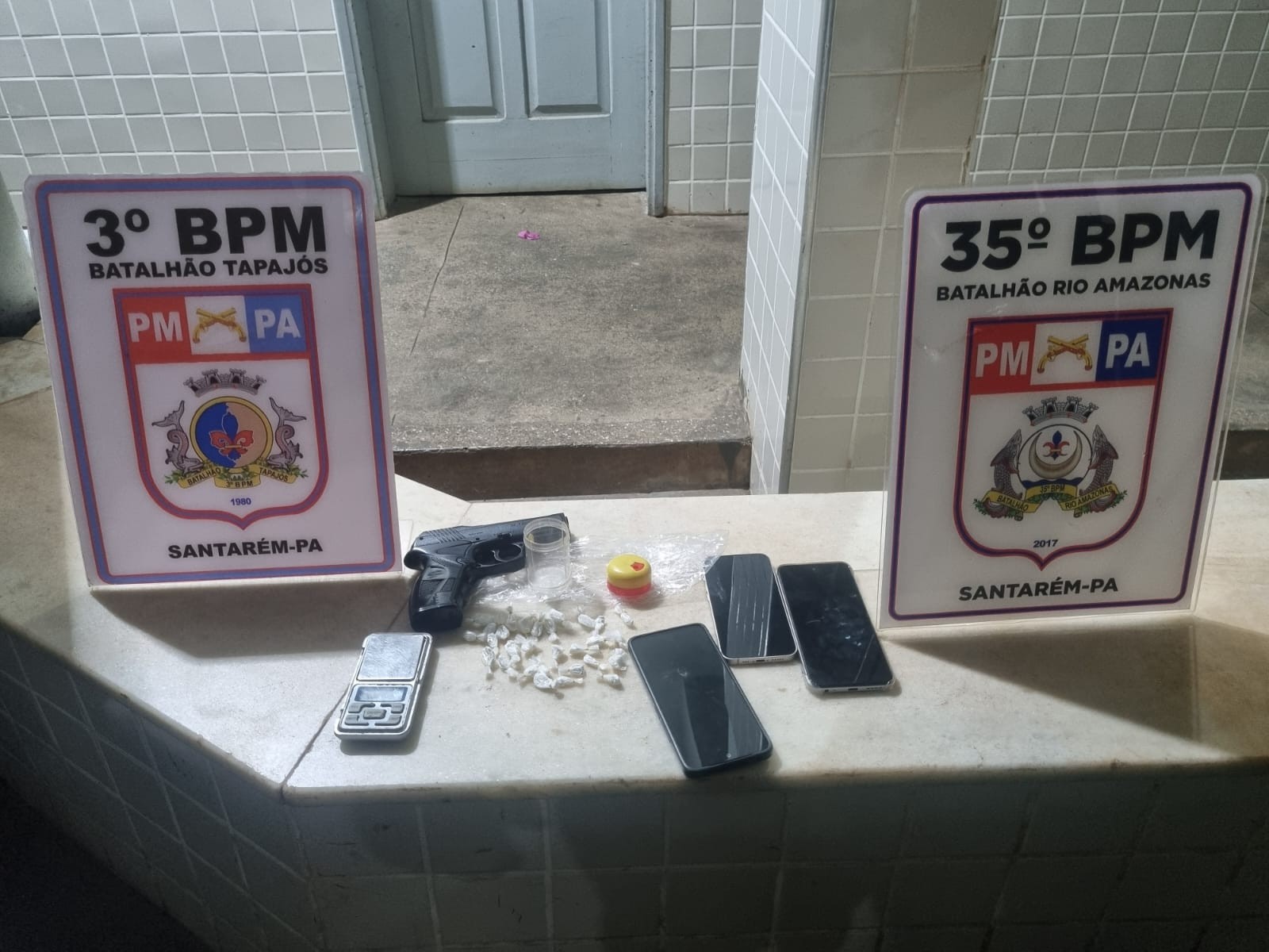 Polícia Militar frustra assalto e prende grupo por tráfico de drogas em Santarém