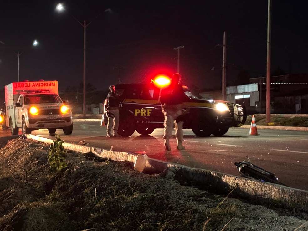 Ciclista morre em acidente na BR-101 Norte — Foto: Sérgio Henrique Santos/Inter TV Cabugi