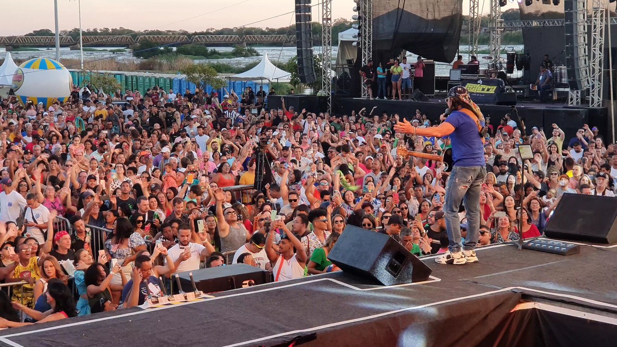Cerca de 30 mil pessoas curtem show de Bell Marques na Festa do Sol, em ...