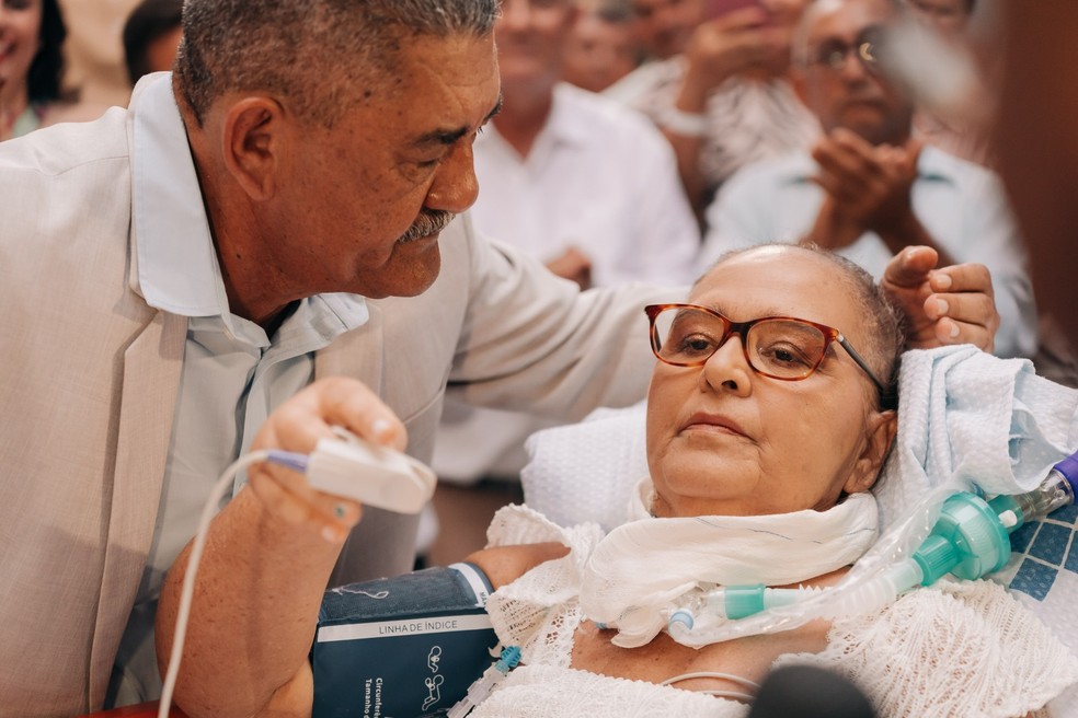 Paciente com câncer oficializa união de 40 anos com cerimônia de casamento no Hospital de Oncologia do Maranhão — Foto: Divulgação/SES-MA