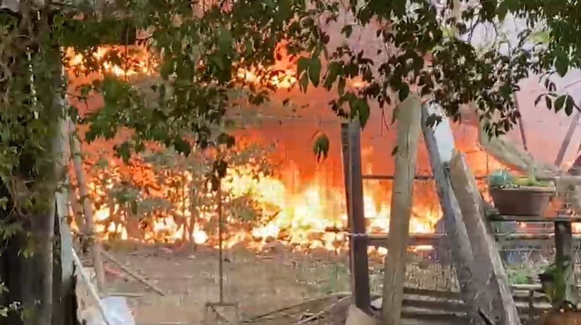 Depósito de reciclagem é atingido por incêndio na região do São Jorge, em Piracicaba 