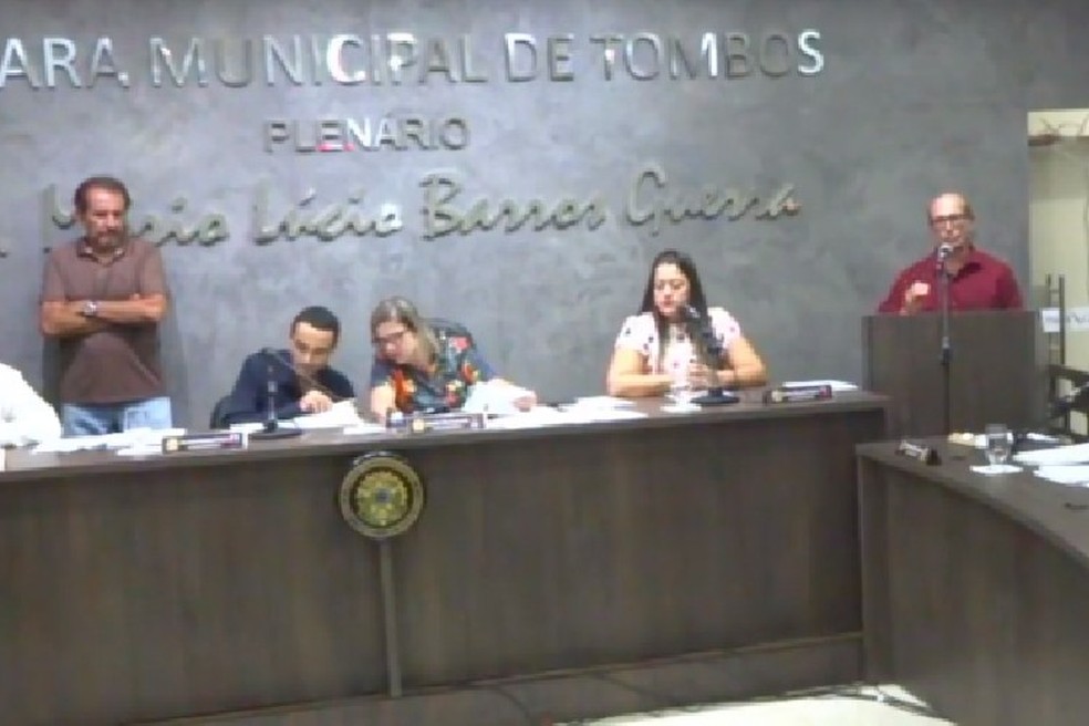 Sessão ordinária realizada na noite de terça-feira (14), em Tombos — Foto: Reprodução/Câmara Municipal de Tombos