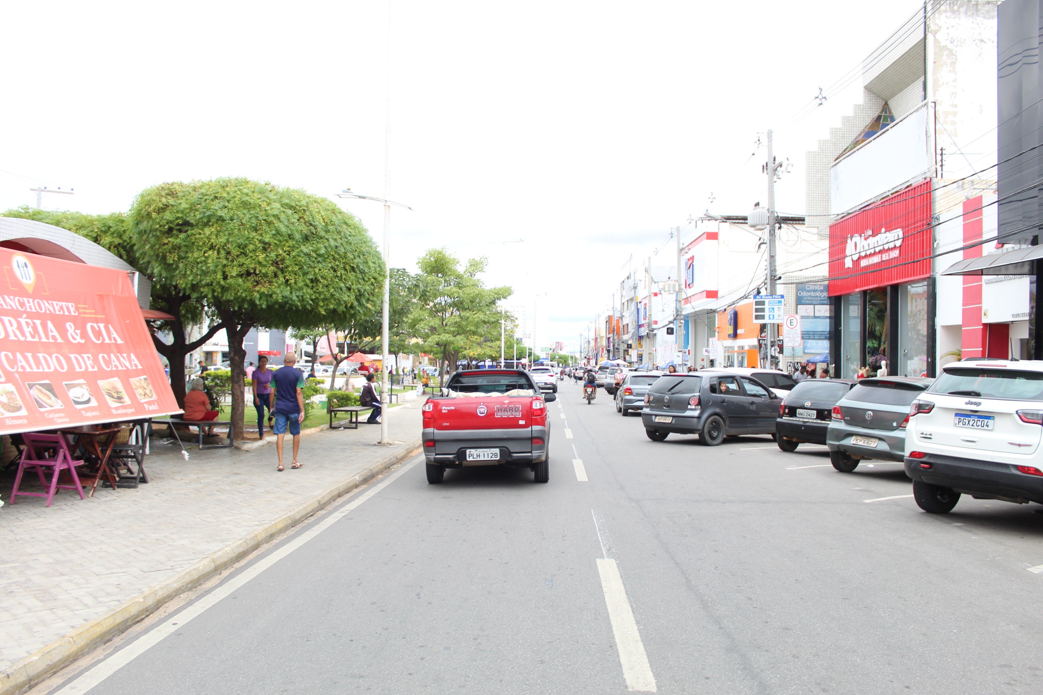 Dia do Comerciário: O Que Abre e Fecha em Petrolina? Descubra Agora!