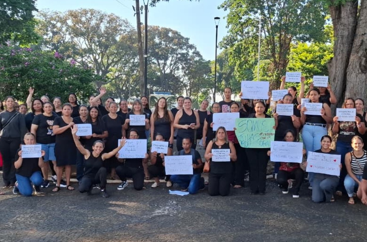 Greve em Conchal: servidoras de creches paralisam atividades por piso do magistério