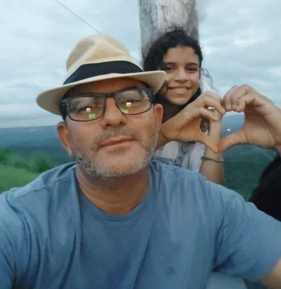 Cecília Vitória Paz, de 16 anos e Robson Soares Cardoso Barbosa, de 46 anos, familiares do secretário de estado Mauro Eduardo Cardoso, da Seid,(PI), desapareceram no Rio Parnaíba neste domingo (21) — Foto: Reprodução