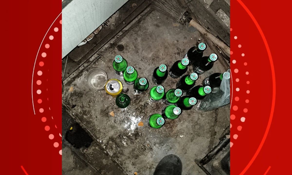 Comerciante é preso após ser flagrado enquanto enchia garrafas com cerveja de outra marca na BA