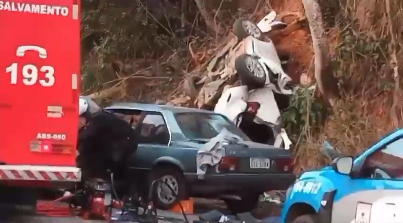 Acidente entre dois carros na RJ-146, em Bom Jardim, deixa três mortos e dois feridos