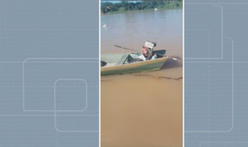 O barco do idoso foi encontrado na quarta-feira (27), perto da comunidade de Itaim. — Foto: Reprodução/TV São Francisco