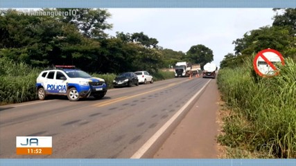 Acidente envolvendo uma carreta deixa trânsito lento na TO-080