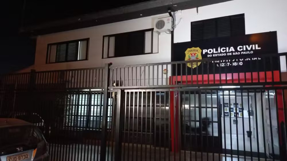 Jô foi conduzido ao 10º Distrito Policial de Campinas (SP) na noite desta segunda (6) — Foto: Pedro Rocha/EPTV