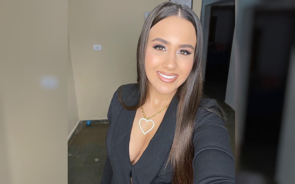  Shirlaynne Silverio, de 21 anos, morreu aps a motocicleta que ela pilotava ter sido atingida por um carro, na GO-040  Foto: Reproduo/Redes Sociais