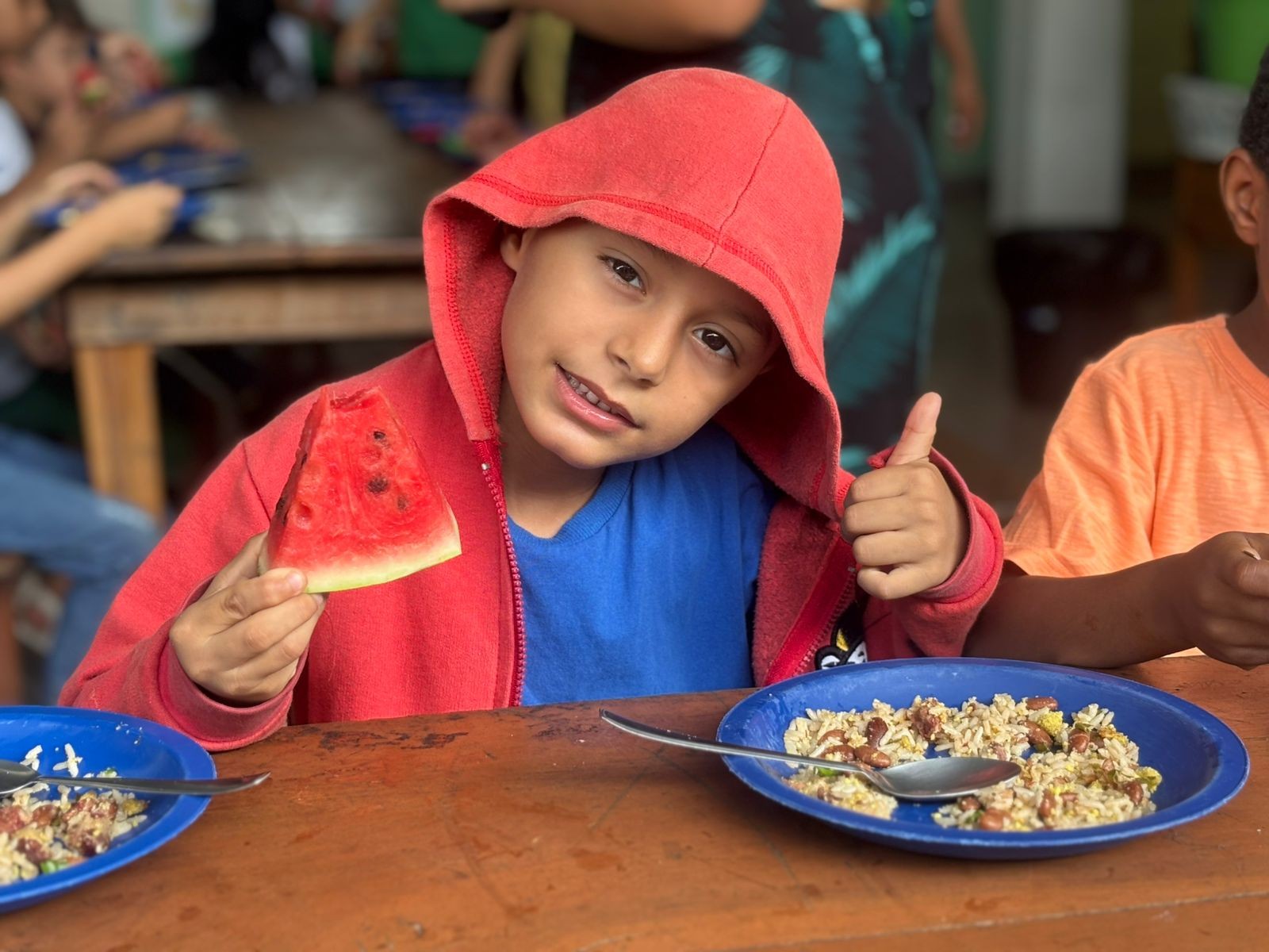 Horta escolar vira fonte de merenda para alunos da rede pública em Macapá