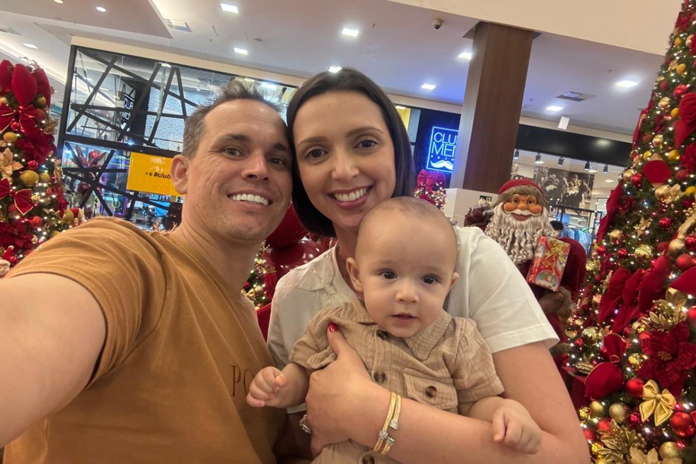 Willian Vinícius, a esposa Sirlene e o filho Joaquim são moradores em Presidente Venceslau (SP) — Foto: Willian Vinícius/Arquivo pessoal