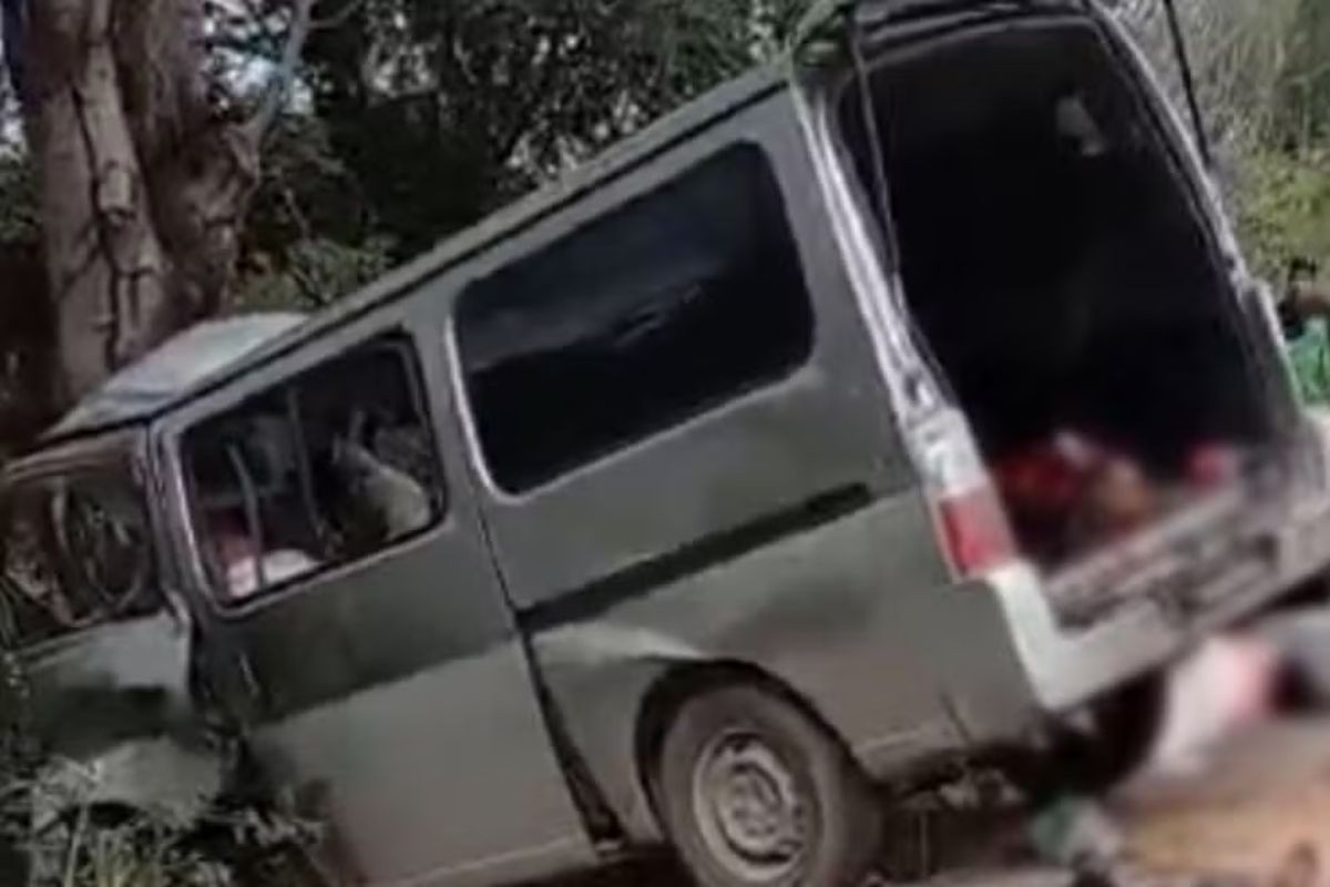 O que se sabe sobre acidente que deixou 12 parentes mortos em van dirigida por adolescente na Bolívia