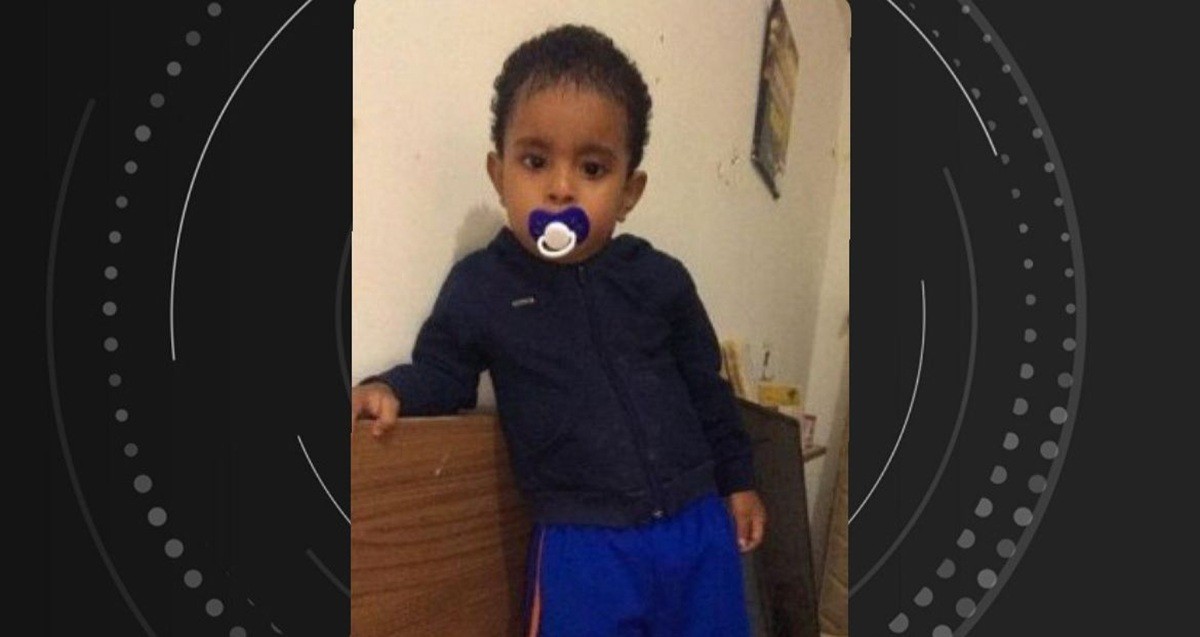 IML aponta que menino de 2 anos morreu após ruptura no fígado provocada por agressão; padrasto é preso suspeito de homicídio