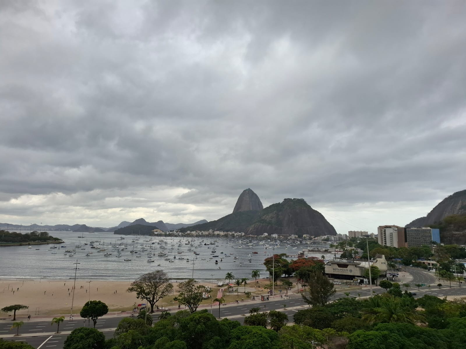 Rio tem domingo nublado; previsão é que tempo mude durante a semana 
