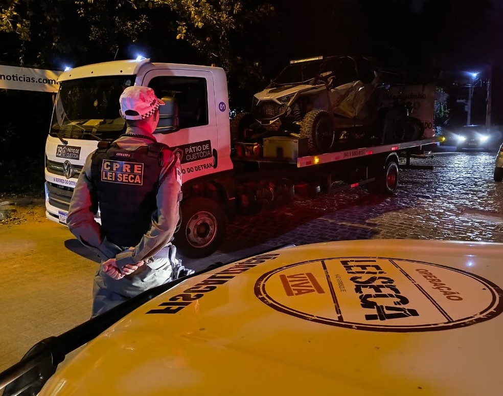 Operação da Lei Seca, em Pipa, no RN — Foto: Divulgação/PM