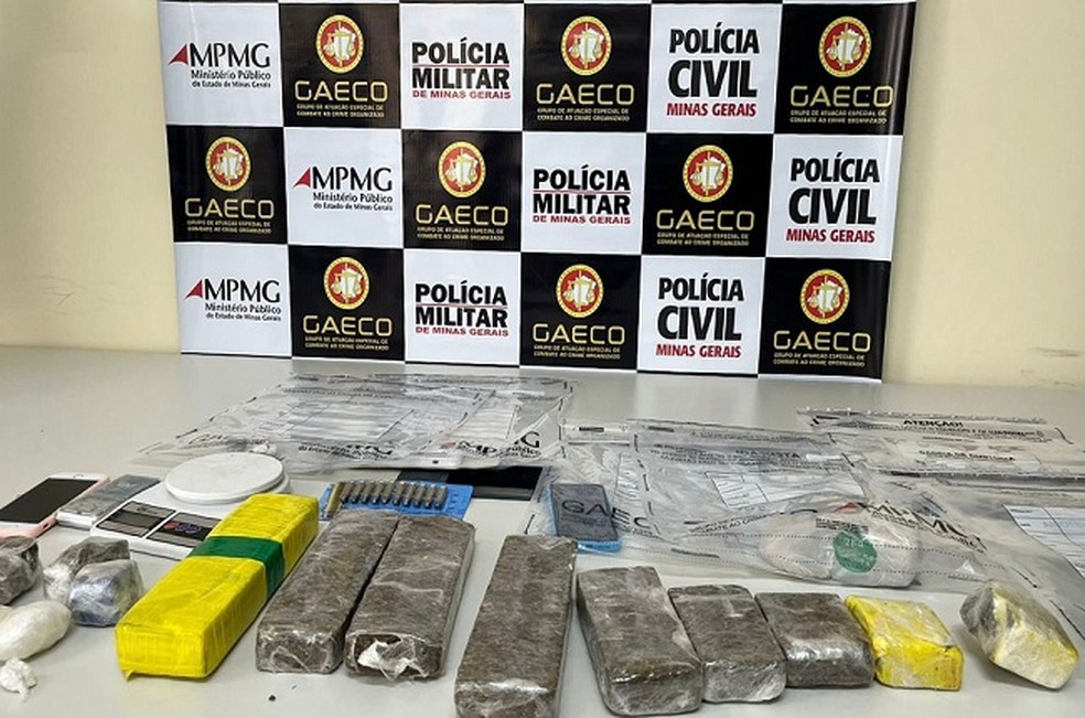 Drogas apreendidas durante a Operação Desmantelo 038 em João Pinheiro — Foto: Polícia Civil/Reprodução