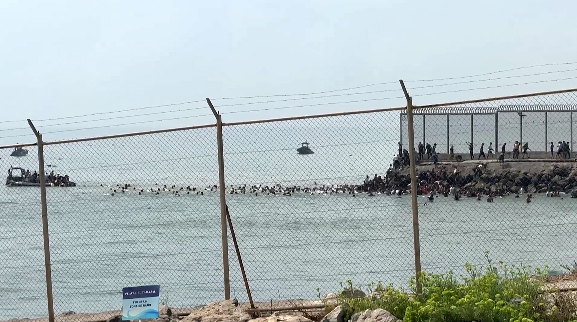 Espanha vai enviar militares para Ceuta em meio a chegada de imigrantes marroquinos pelo mar