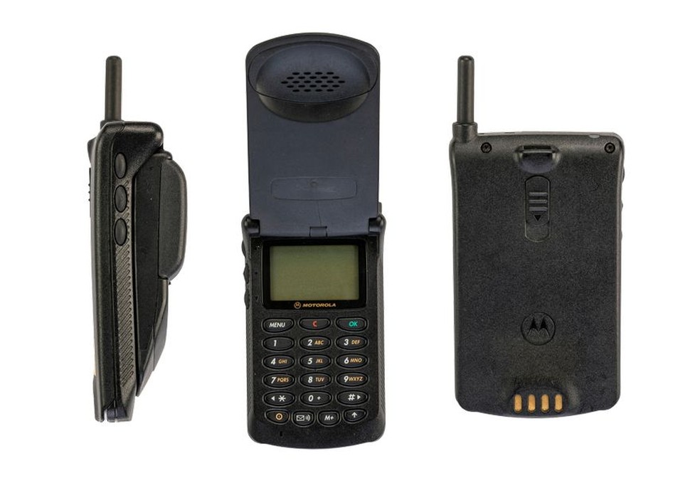 Motorola StarTAC — Foto: Reprodução/Mobile Phone Museum