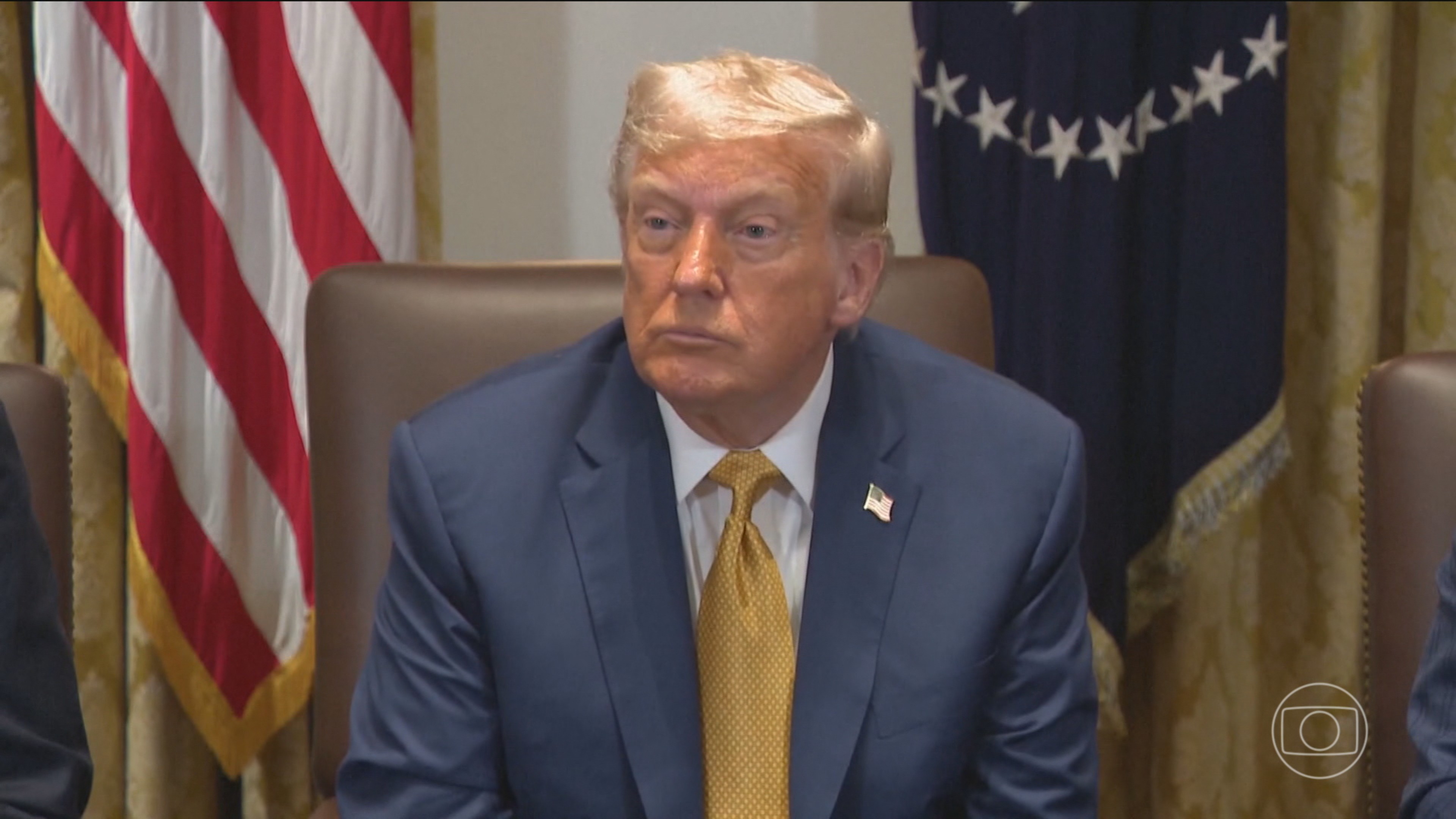 Trump anuncia que vai retomar o envio de armas à Ucrânia