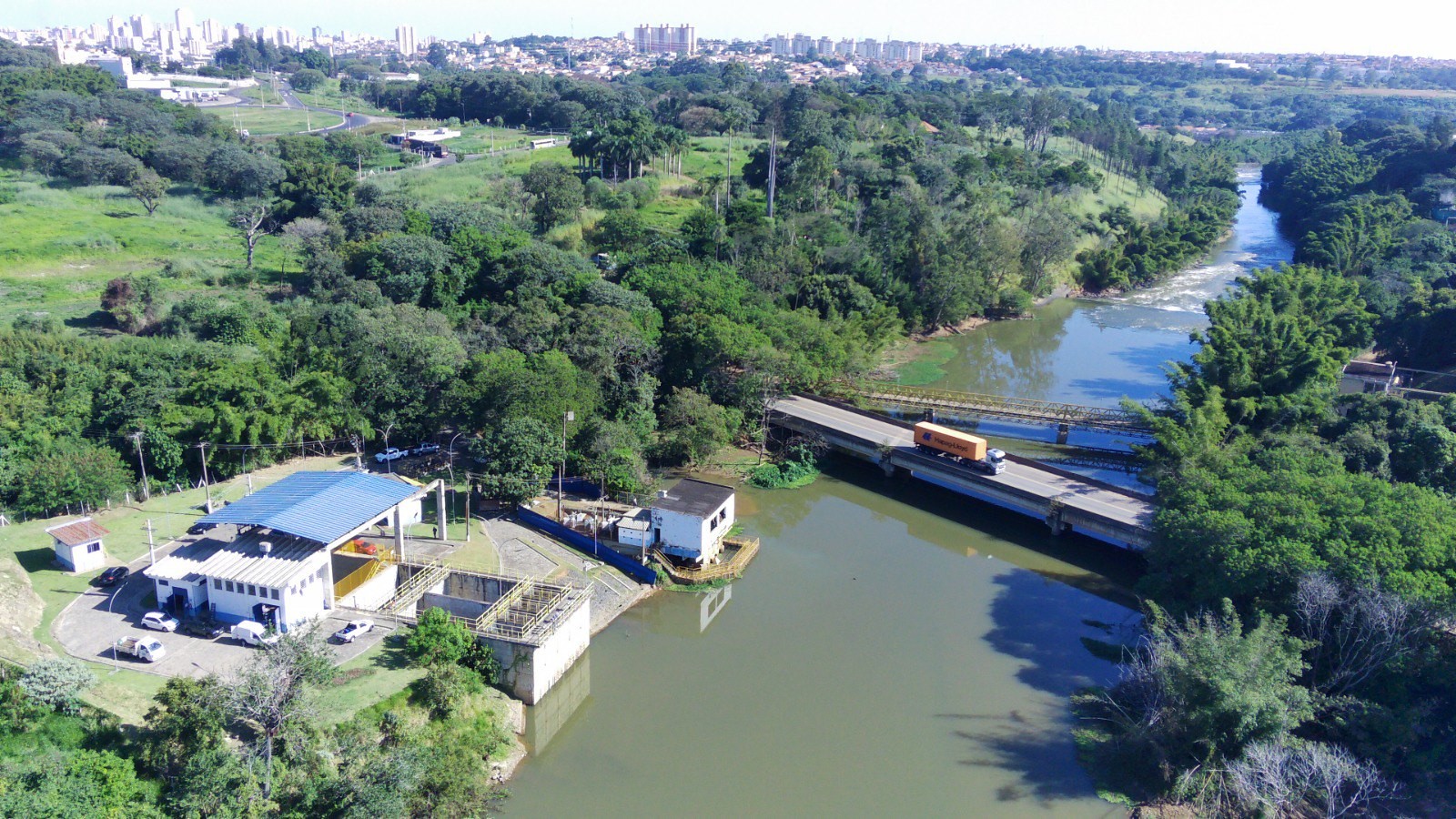 Americana interrompe captação de água após rompimento de adutora no Rio Piracicaba