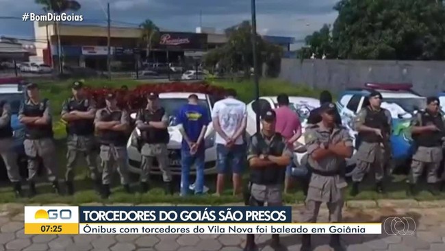 Suspeitos de participar de torcida organizada so alvos de operao da polcia