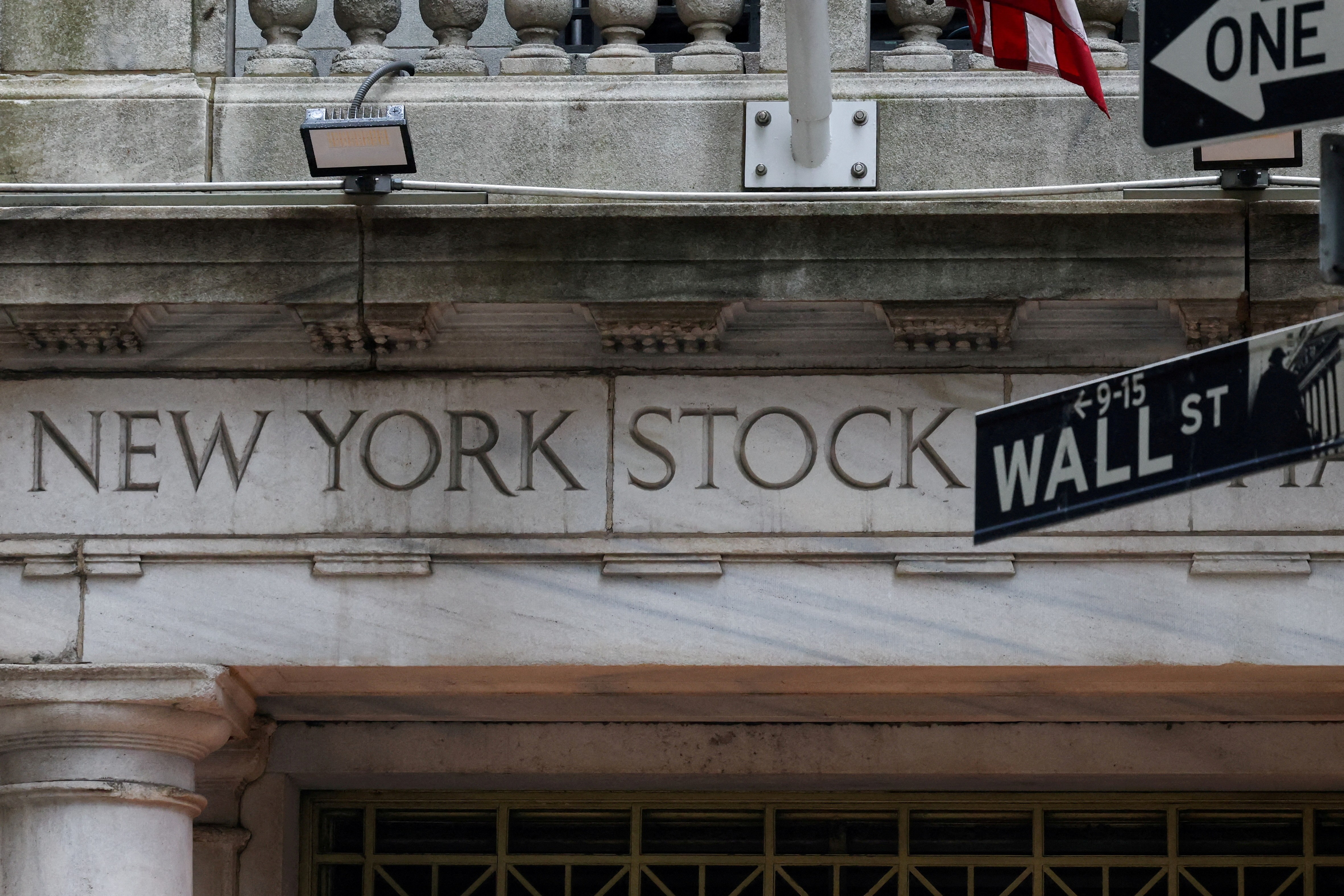 Bolsas de Nova York disparam no mercado futuro após acordo entre China e EUA sobre tarifaço