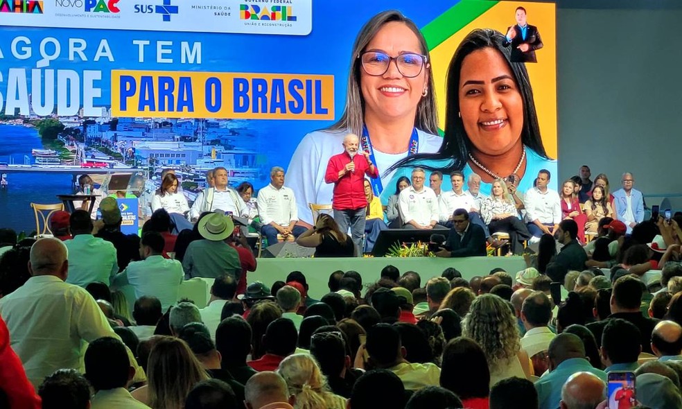 Lula discursou na Bahia — Foto: Thiago Santos/TV São Francisco