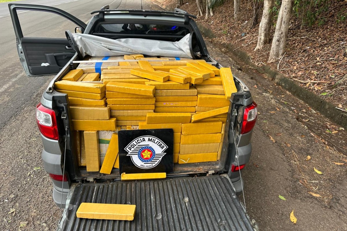 Dois homens são presos com mais de 700 kg de maconha em picape na SP-425, em Rinópolis