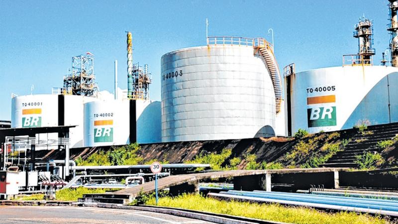 Petrobras cancela venda e mantém refinaria funcionando em Fortaleza