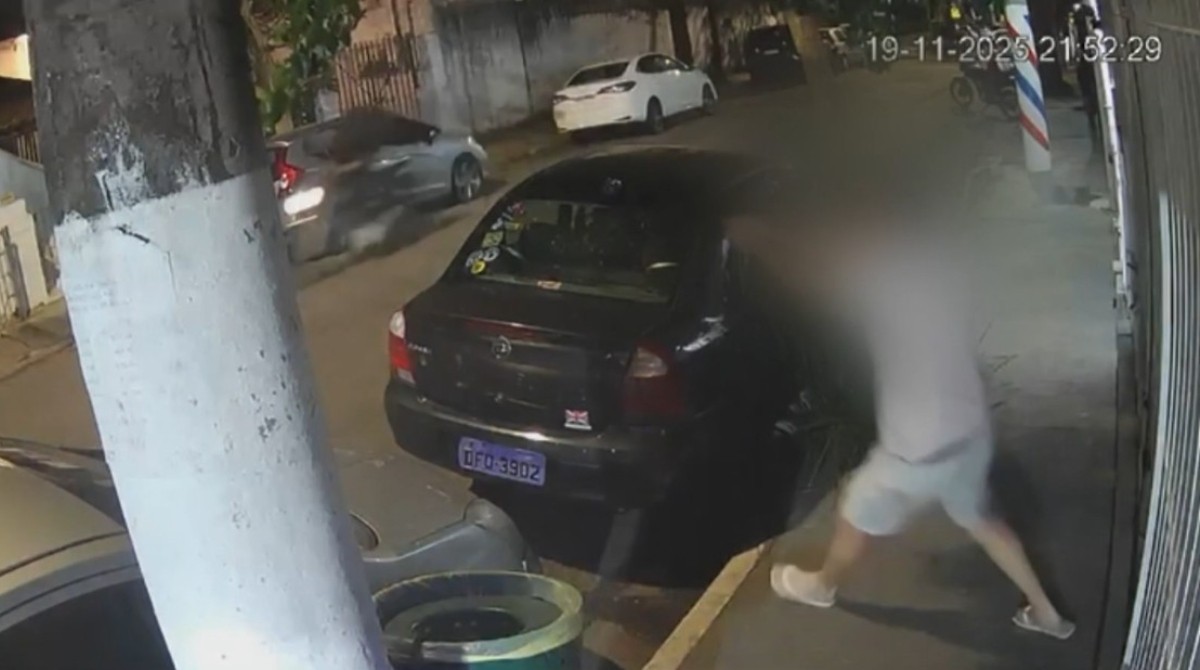 Policial civil é baleado após trocar tiros com ladrões quando passeava com cachorros no Brooklin, bairro nobre de SP