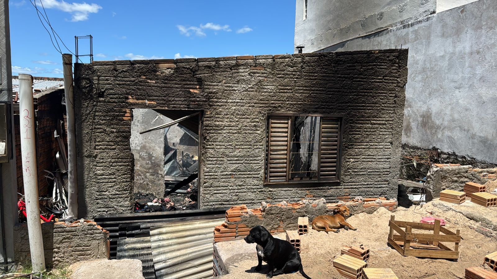 Adolescente de 15 anos é encontrado morto em quarto de casa atingida por incêndio no RS