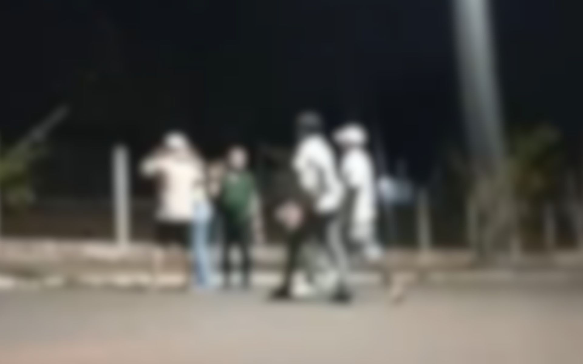 Homem investigado por agredir garçom em caso suspeito de homofobia se entrega à polícia