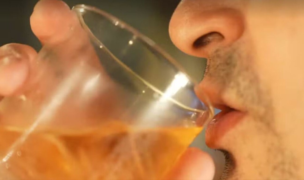 Com mais casos de intoxicação por metanol, deputados querem tornar adulteração de bebidas um crime hediondo — Foto: Reprodução/TV Globo