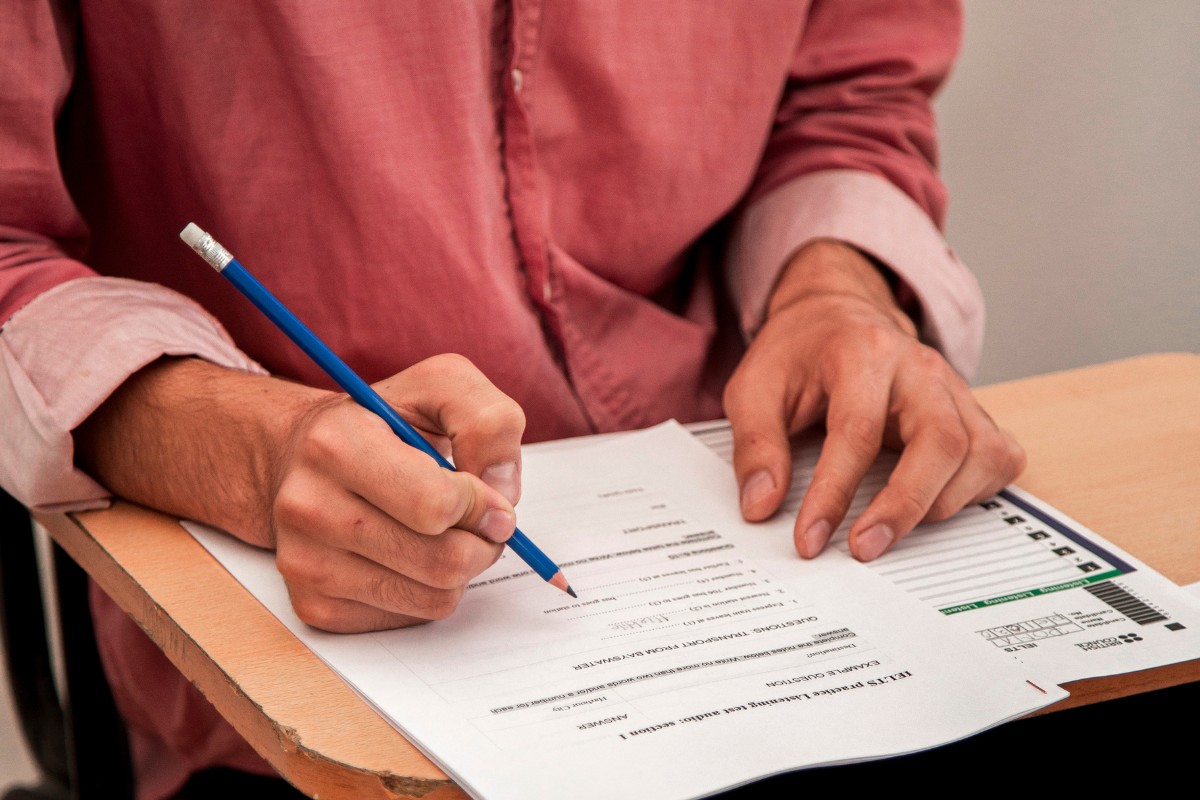 Concurso oferece 430 vagas com salários de até R$ 9 mil em MS; veja cargos