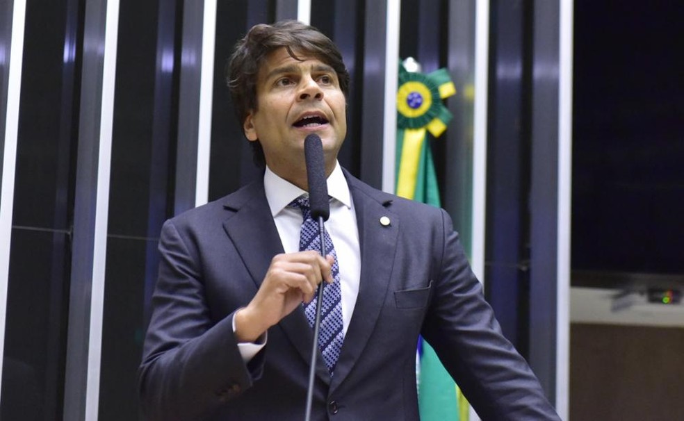 Relator da proposta, deputado Pedro Paulo (PSD-RJ). — Foto: Zeca Ribeiro/Câmara dos Deputados